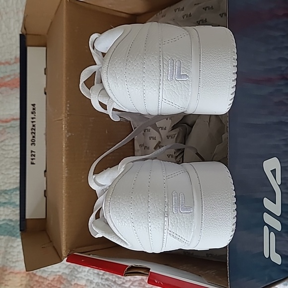 Fila brand new white sneakers - Picture 4 of 9